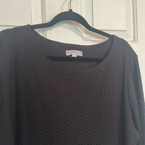 Kim Rogers Curvy Black top size 1x - Picture 2 of 4